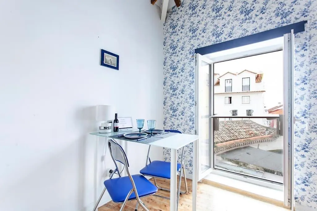 Alfama I, Eco-Penthouse With View & French Balcony Apartment Lisbon