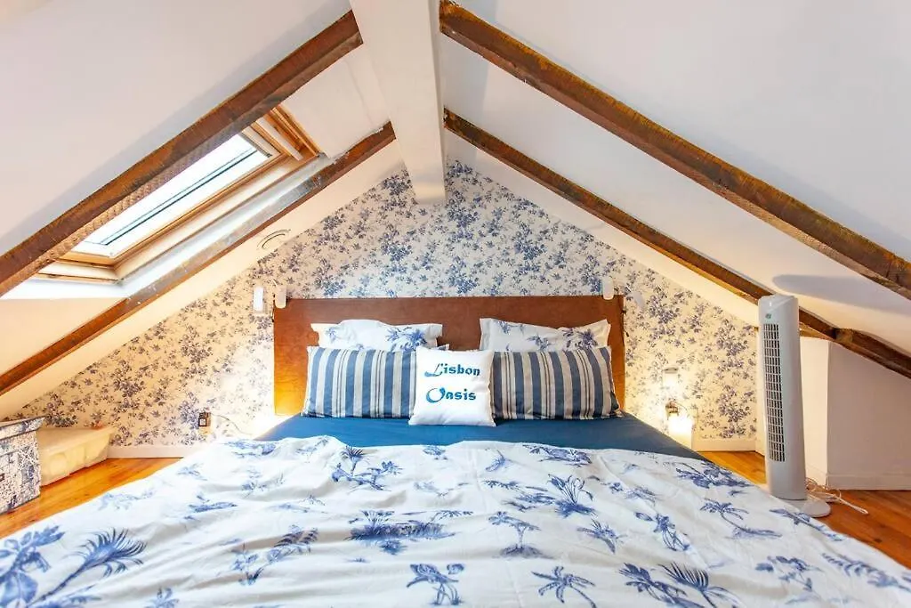 Alfama I, Eco-Penthouse With View & French Balcony Apartment Lisbon